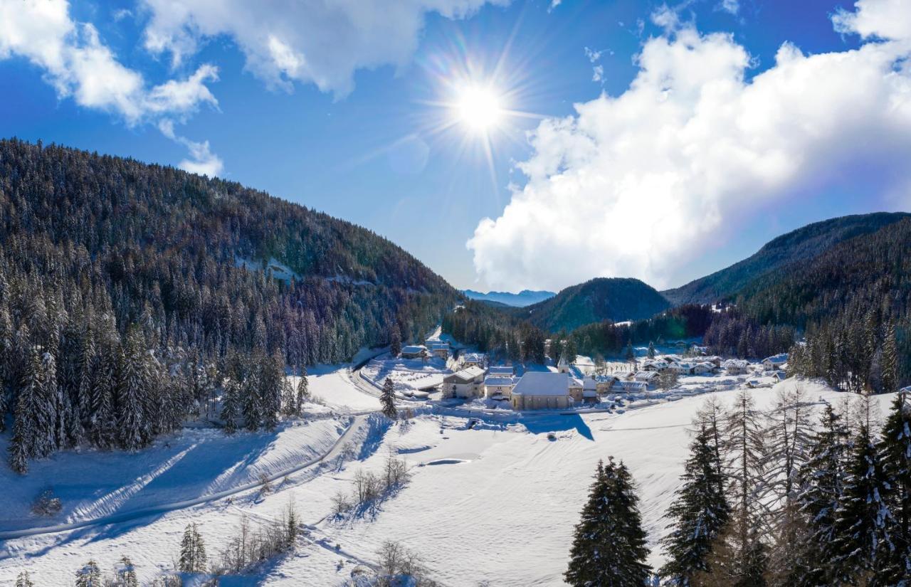 Zum Hirschen Boutique Hotel Val Di Non Unsere Liebe Frau im Walde Exterior foto