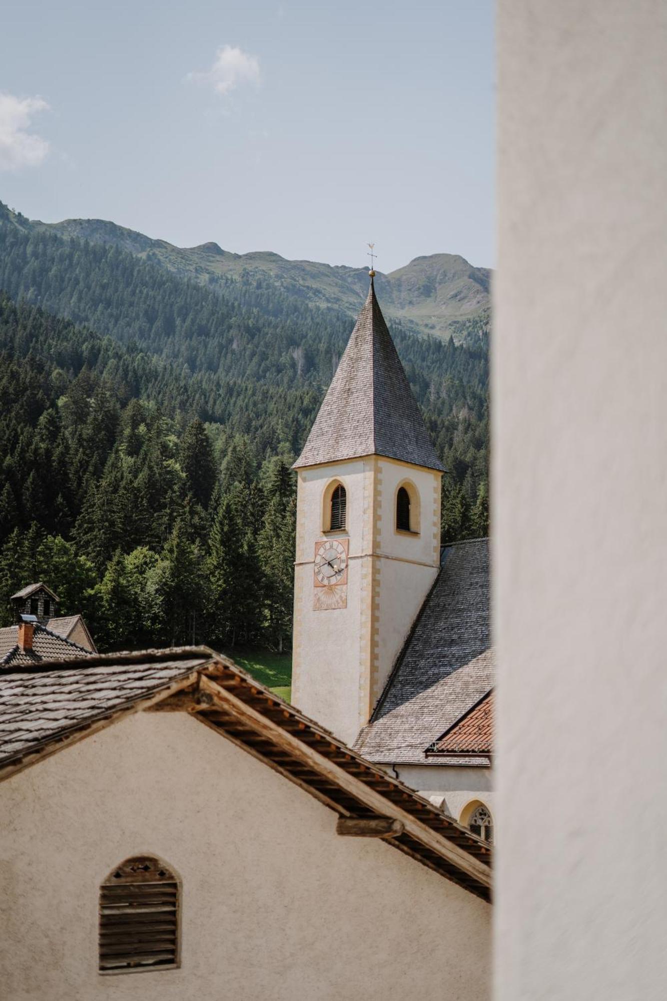 Zum Hirschen Boutique Hotel Val Di Non Unsere Liebe Frau im Walde Exterior foto